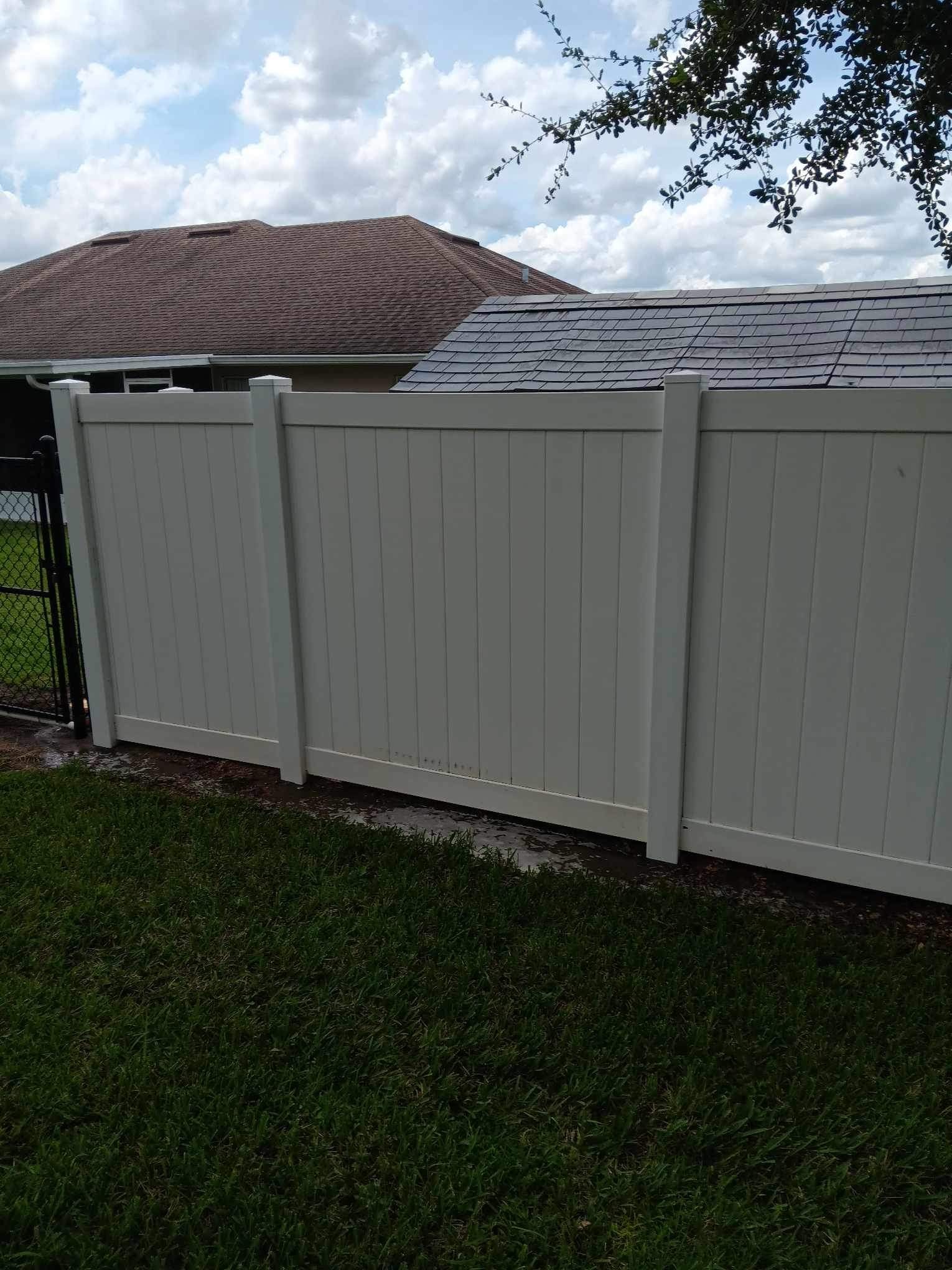 Fence Cleaning in Lake Wales, FL